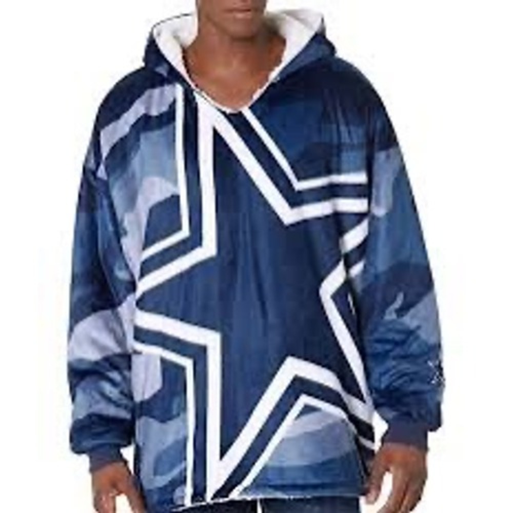 Dallas Cowboys FOCO NFL Hoodeez Oversized Sherpa Lined Camo Wearable Blanket New